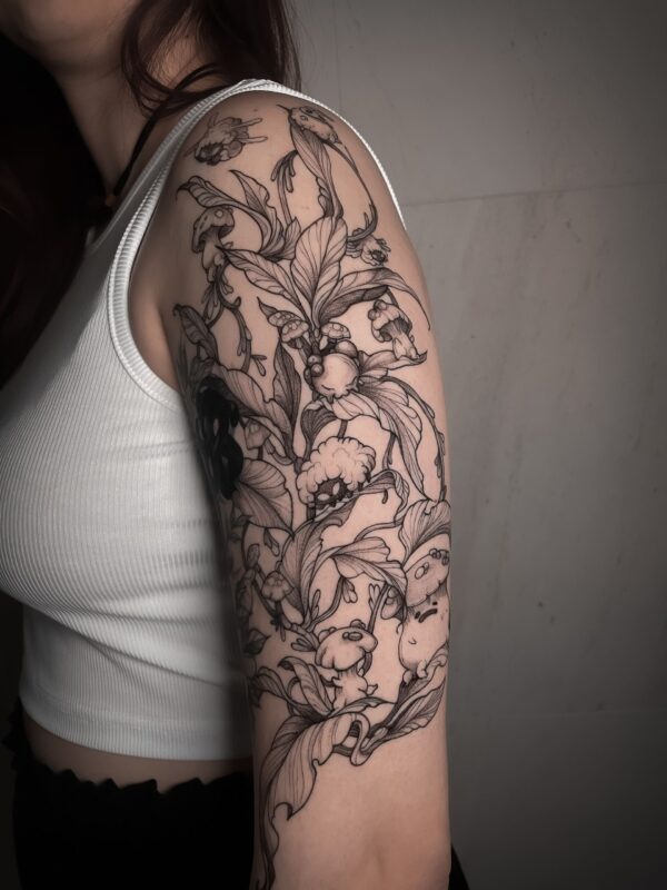 Cover-up de tatuaje profesional en Dida Tattoo Elche