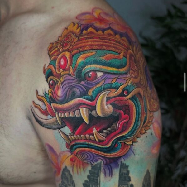 Tatuaje neotradicional de gran formato por Dida en Dida Tattoo Elche