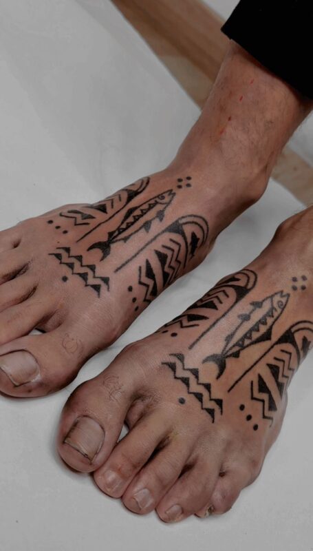 Tatuaje blackwork de gran formato por Brina en Dida Tattoo Elche