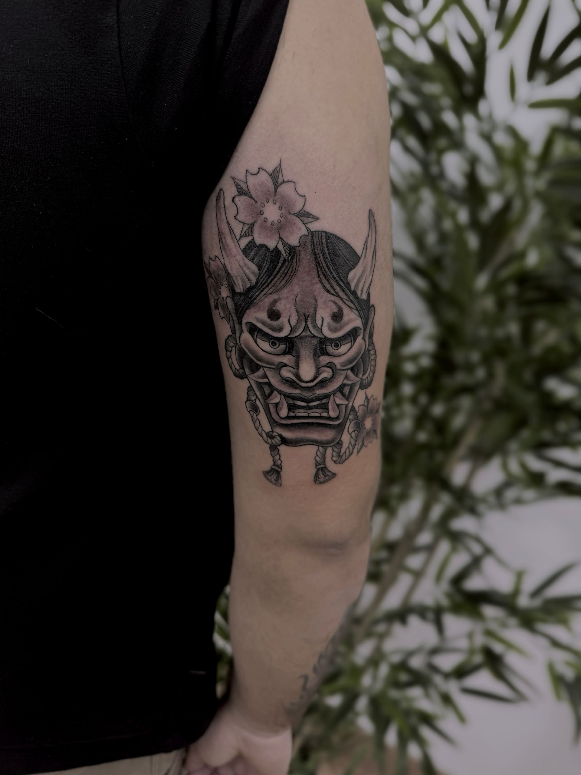 Tatuaje dotwork puntillismo en Dida Tattoo Elche