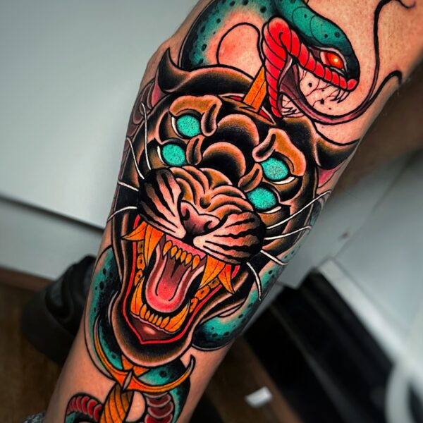 Tatuaje tradicional a color por Luan en Dida Tattoo Elche