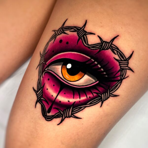 Tatuaje realista en brazo por Luan en Dida Tattoo Elche