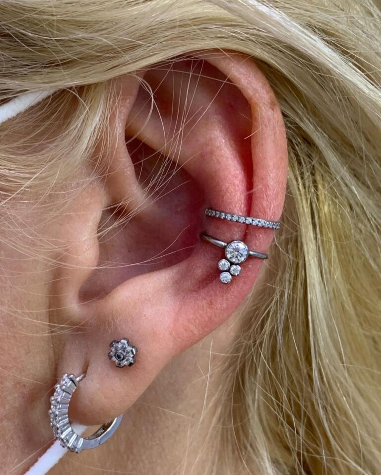 Piercing anti-tragus profesional en Dida Tattoo Elche